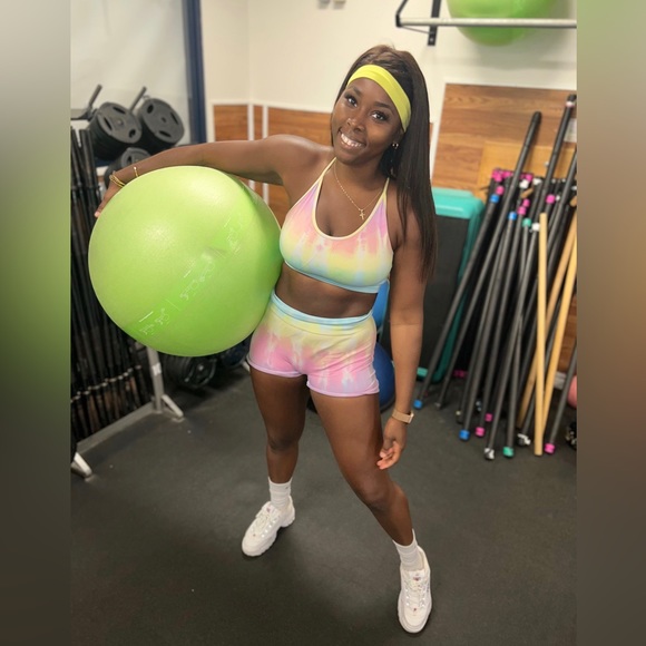 Women’s large sports set - Picture 1 of 10